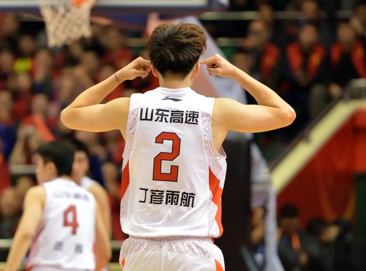 开云下载-全明星赛赛后走向成谜，辽宁本钢防线松动，悬念犹存，球探报告显示潜力(赛后王楚钦采访落泪)