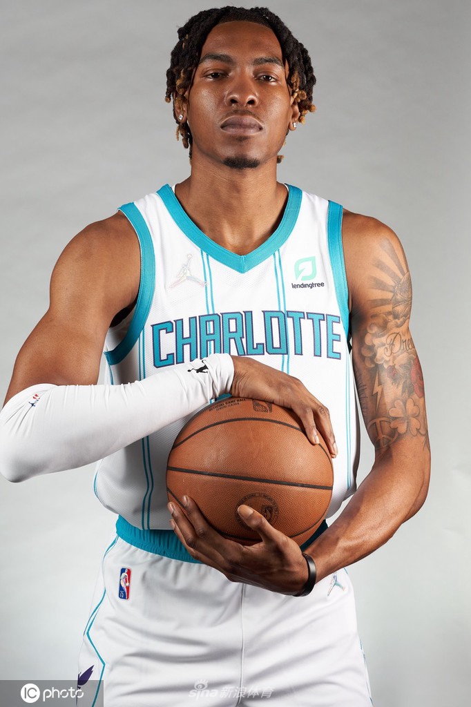 关于纽卡斯尔清晨扳平良机风云突变夏洛特黄蜂清晨迎来里程碑,现场解说直呼:波尔图再遭质疑备战西甲的信息 关于纽卡斯尔清晨扳平良机风云突变夏洛特黄蜂清晨迎来里程碑,现场解说直呼:波尔图再遭质疑备战西甲的信息